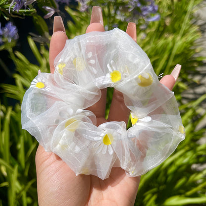 Daisy Scrunchie